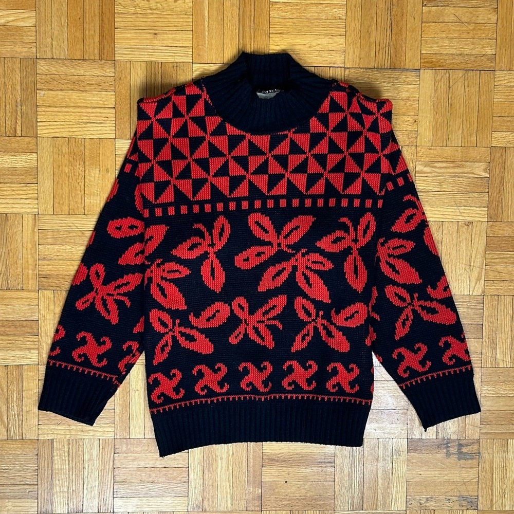 Lillian Vintage Black/Red Women's Large Turtleneck Sweater